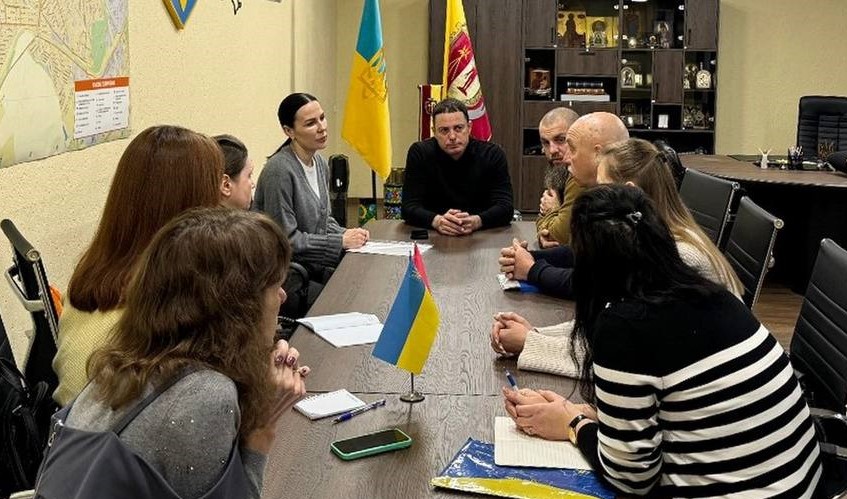 Мер Кам’янського зустрівся з родинами військовополонених, що мешкають у місті