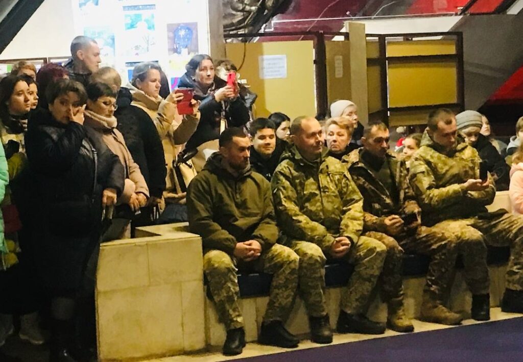 Понад 400 юних митців взяли участь у цьогорічному конкурсі дитячої творчості «Зима-чарівниця» в Кам'янському - ФОТО