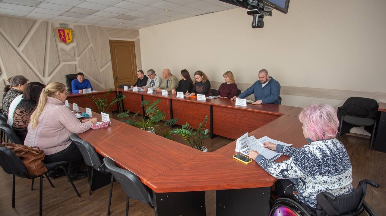 В Кам'янському тривають заходи щодо обговорення створення у місті безбар'єрного та інклюзивного середовища - ФОТО