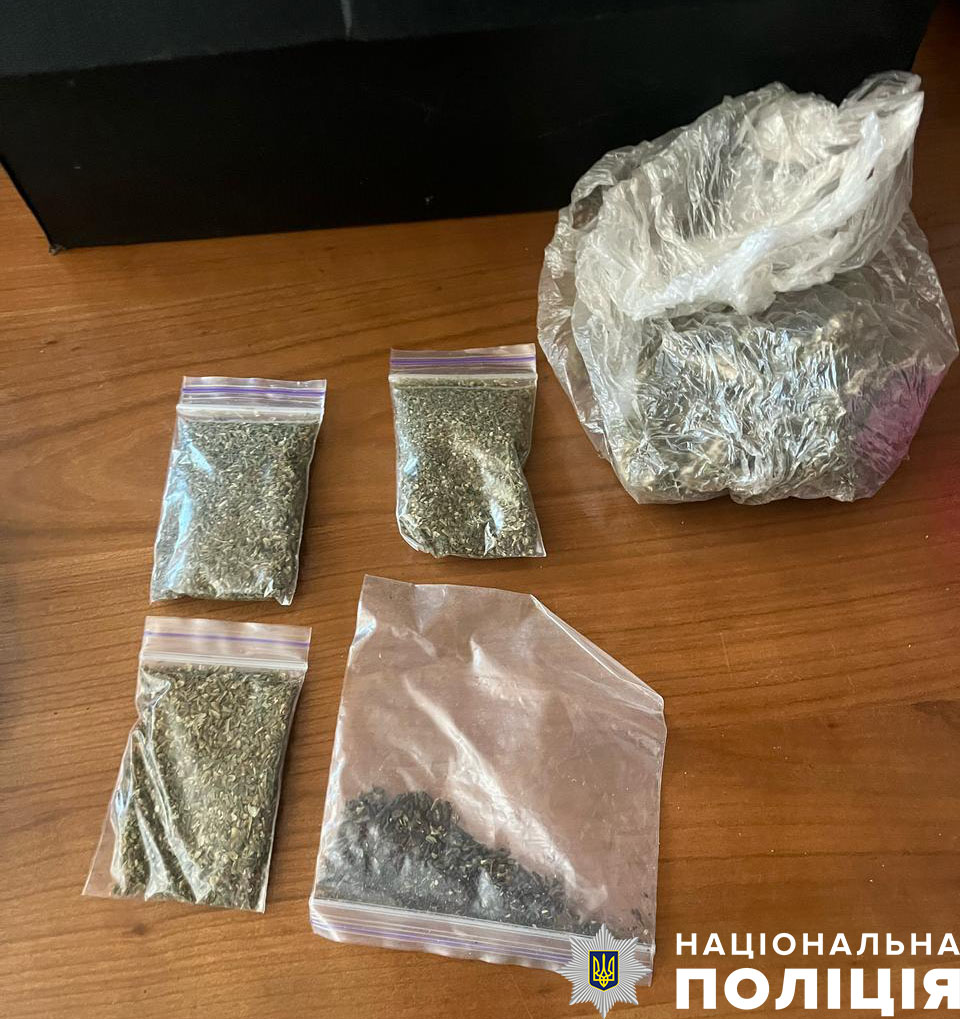 Пропонували за 4 тис. доларів уникнути участі у бойових діях: на Дніпропетровщині викрили групу військовослужбовців - ФОТО