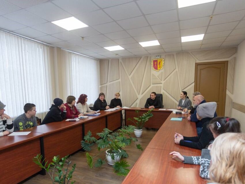 Проблеми, з якими стикаються дорослі та діти з інвалідністю, обговорювали в Кам’янському
