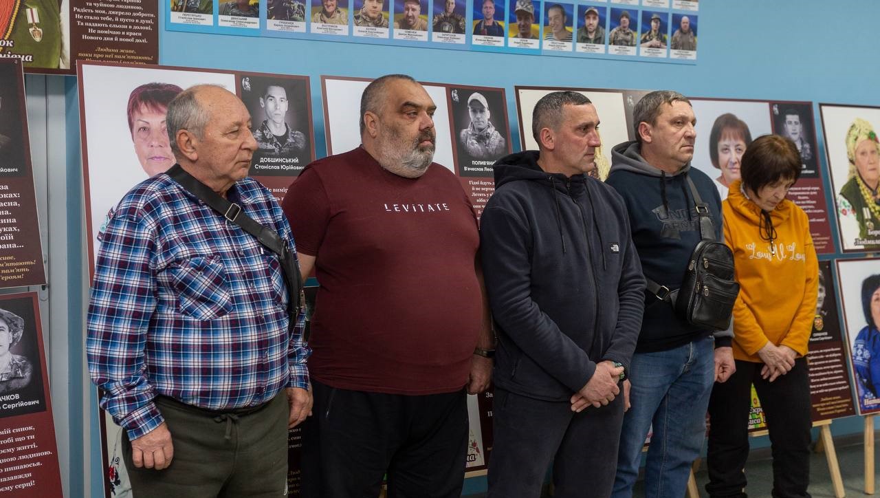 "Біда нас не зламала, а об'єднала": родини загиблих героїв в Кам'янському підтримують один одного та волонтерять для ЗСУ - ФОТО