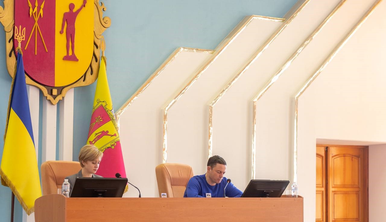  В Кам'янському сьогодні відбулось чергове засідання сесія міськради - ФОТО