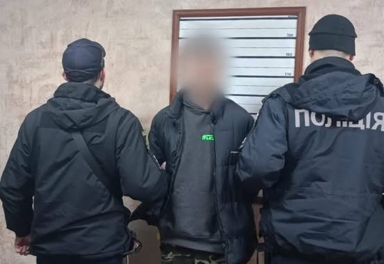 В Кам’янському під час сварки чоловік вдарив ножем у живіт 19-річного хлопця