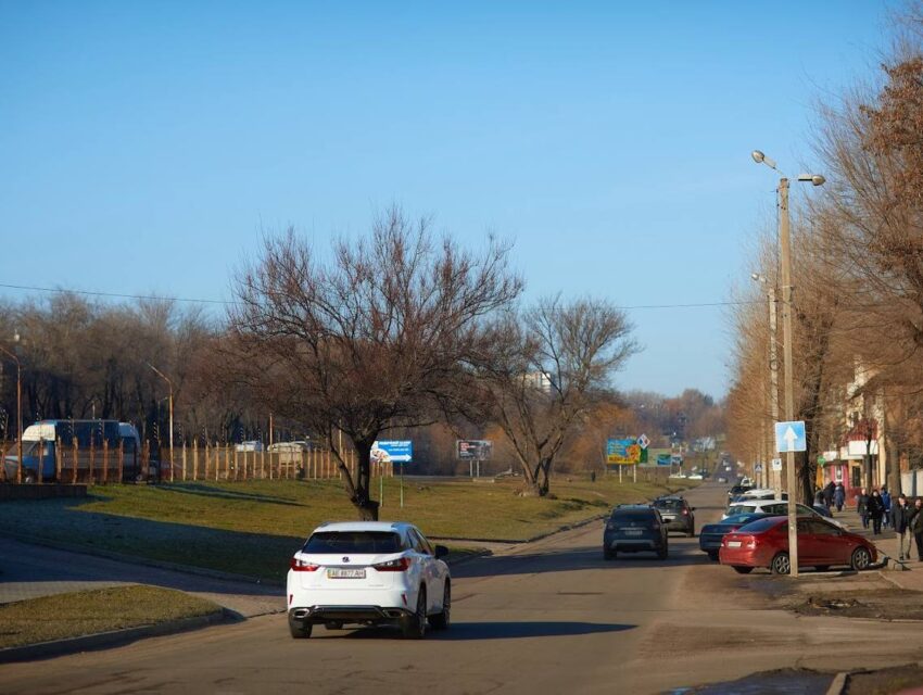 Четверо людей постраждали внаслідок ворожих атак на Дніпропетровщині
