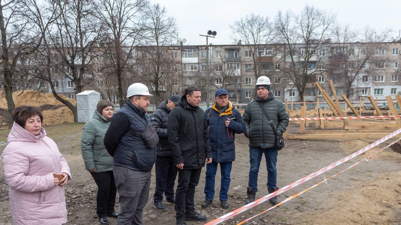 В Кам'янському триває будівництво укриттів у двох освітніх закладах, на черзі – ще три школи - ФОТО