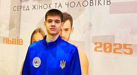 Боксер з Кам`янського Денис Проскура виборов “срібло” на чемпіонаті України й отримав новий спортивний статус