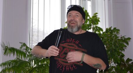 У Кам’янському відбулась зустріч з письменником і журналістом Русланом Горовим