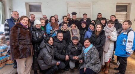 З роботою волонтерів Кам’янського знайомились благодійники з інших міст району