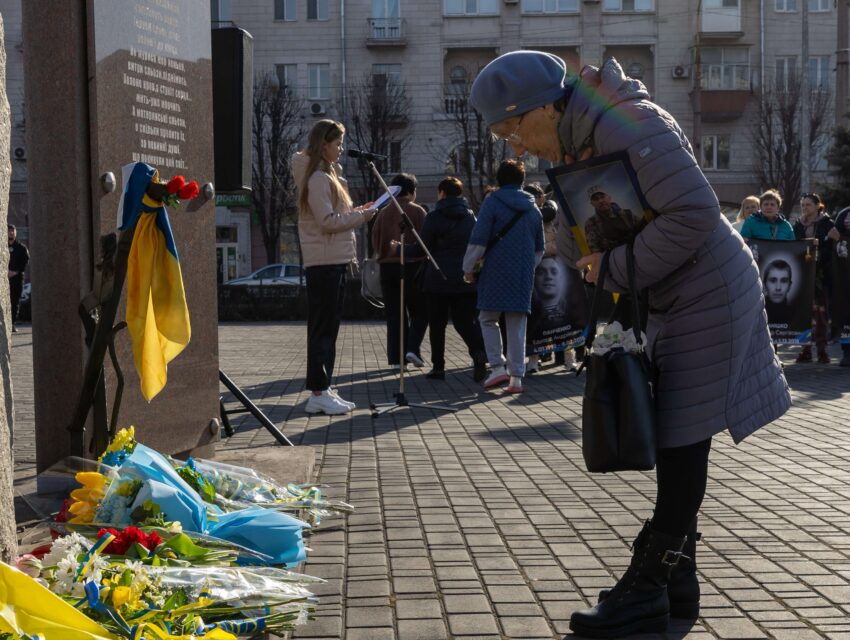 У Кам`янському в День українського добровольця вшанували пам’ять загиблих героїв
