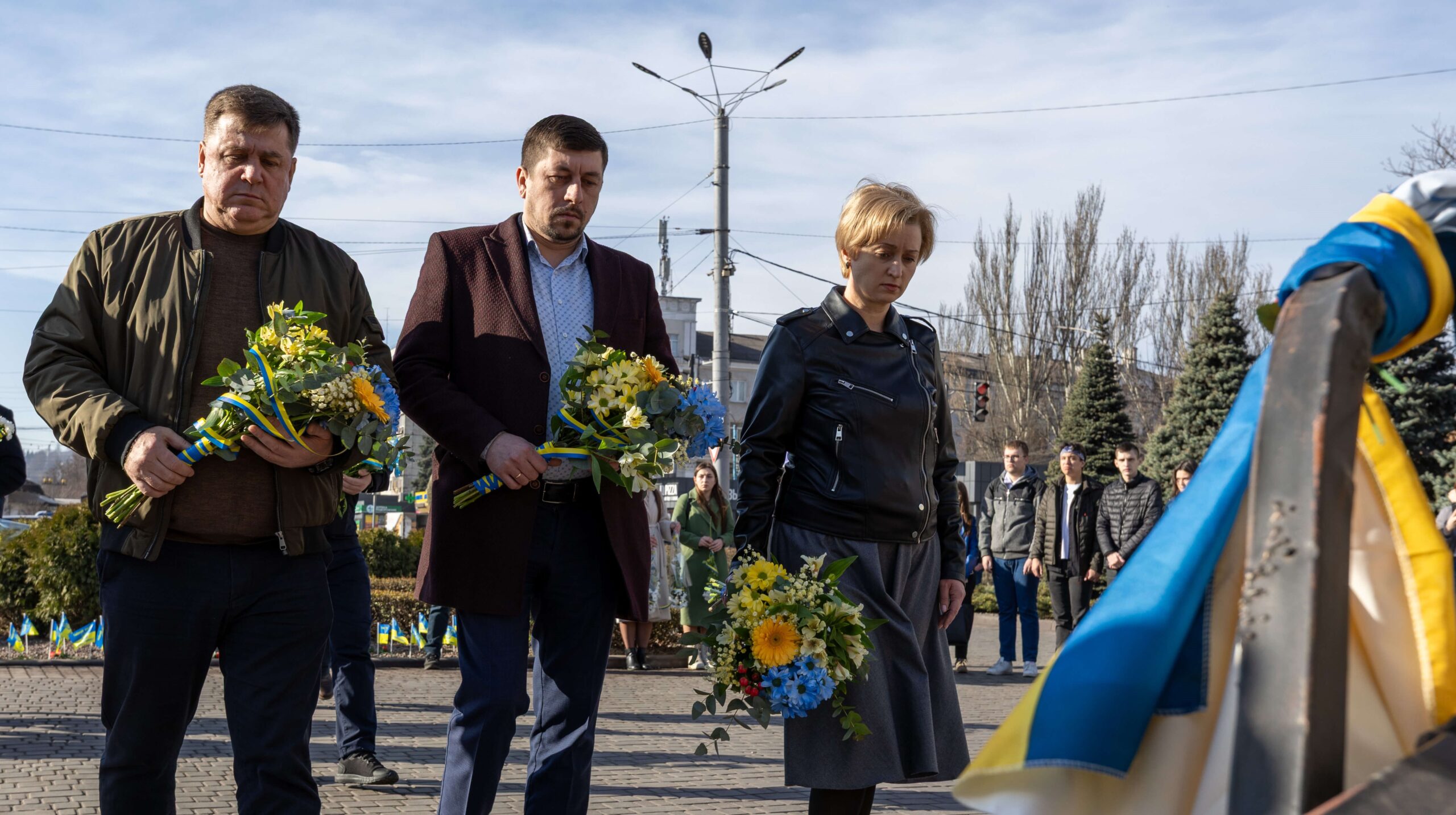 У Кам`янському в День українського добровольця вшанували пам'ять загиблих героїв - ФОТО