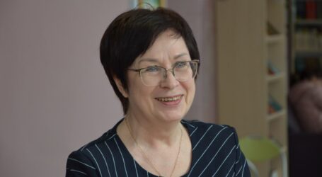 Як економістка з Кам’янського стала майстринею з вишивки стрічками, а зараз навчає цієї техніки всіх охочих