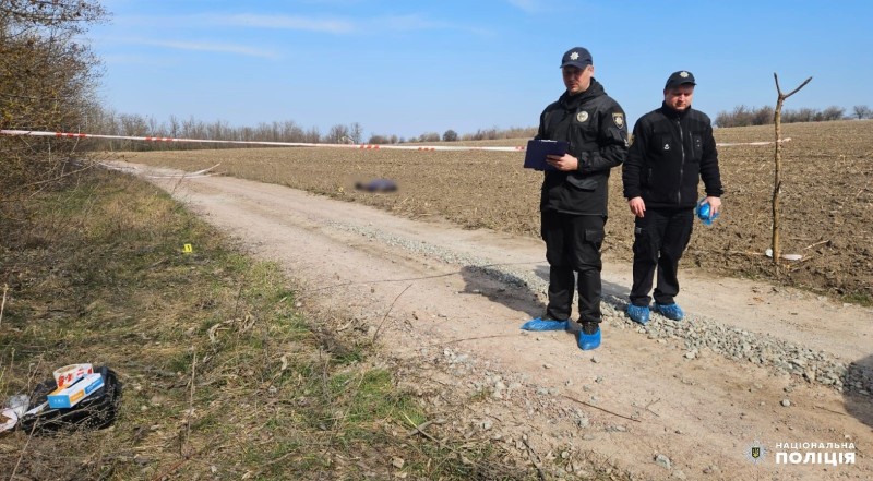 На узбіччі дороги в Кам’янському районі знайшли тіло людини