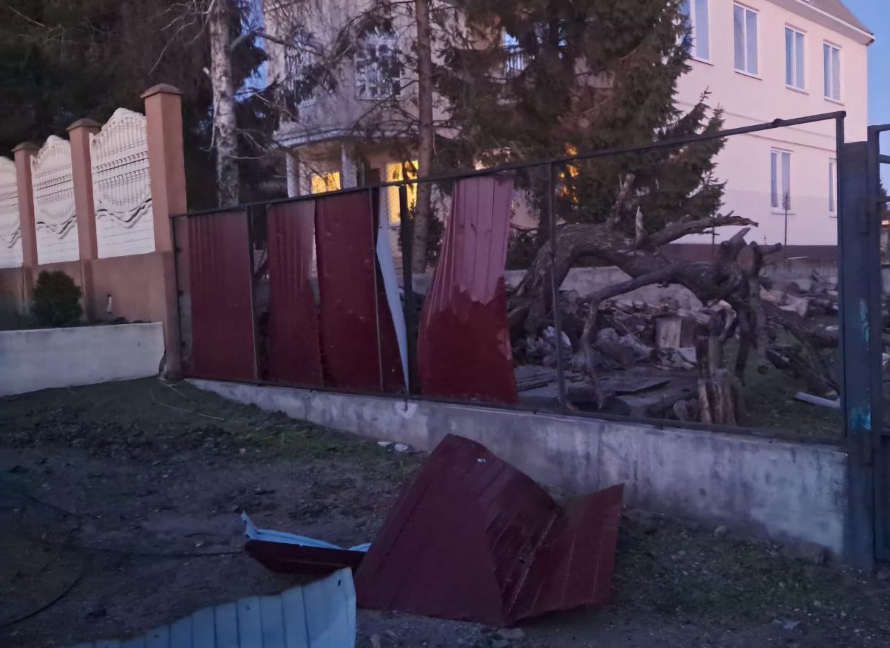Вночі Дніпропетровщина знов пережила дронову атаку - ФОТО