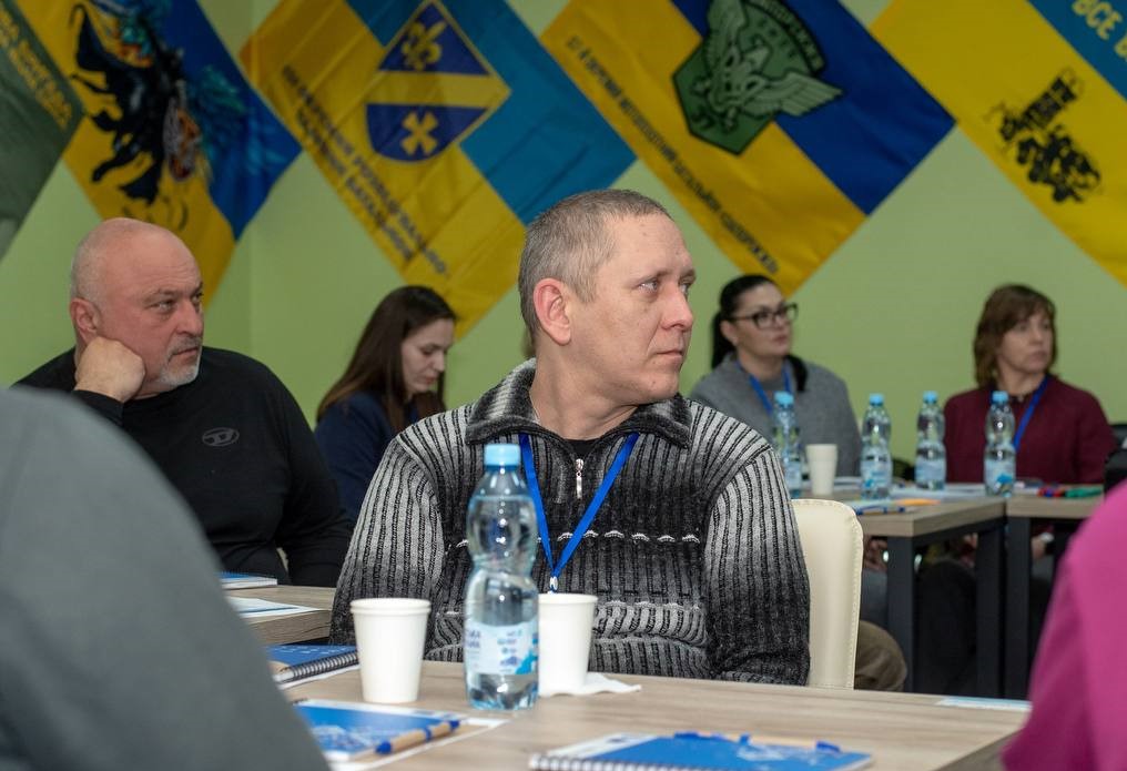 Реінтеграцію ветеранів війни обговорювали на стратегічній сесії в Кам'янському - ФОТО