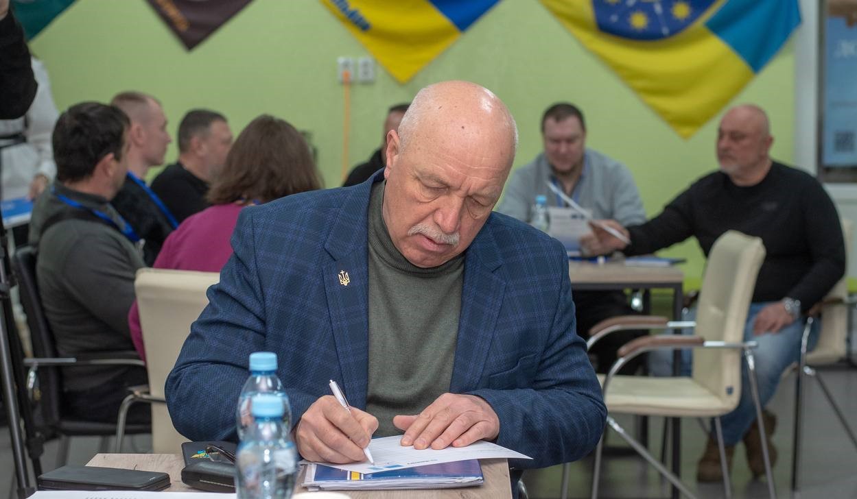 Реінтеграцію ветеранів війни обговорювали на стратегічній сесії в Кам'янському - ФОТО