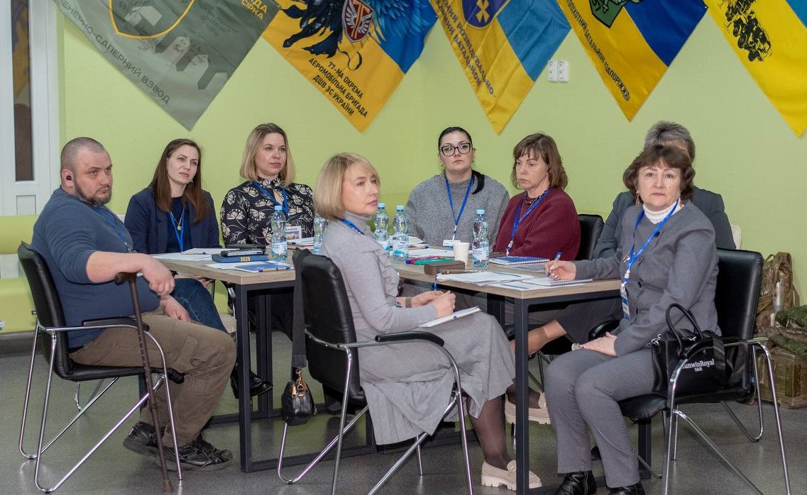 Реінтеграцію ветеранів війни обговорювали на стратегічній сесії в Кам'янському - ФОТО