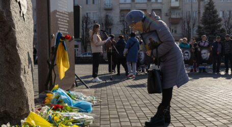 У Кам`янському в День українського добровольця вшанували пам’ять загиблих героїв
