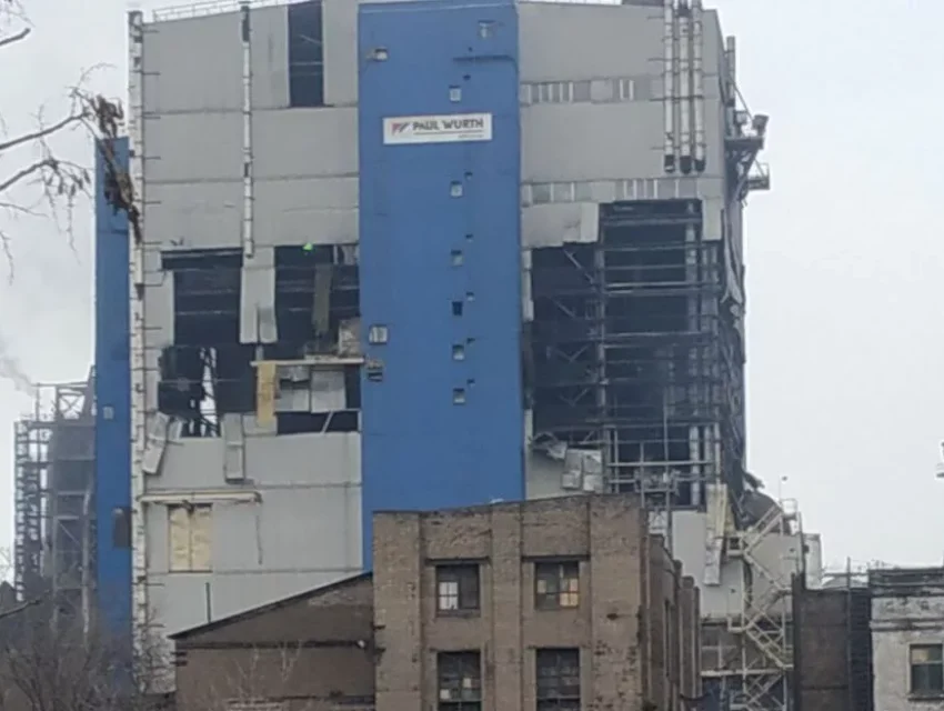 ОНОВЛЕНО! Вибух прогримів у неділю в одному з цехів підприємства «Каметсталь» у Кам’янському