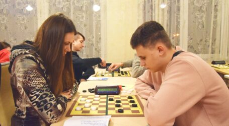 Абсолютною чемпіонкою Кам`янського з шашок стала Ольга Губарєва
