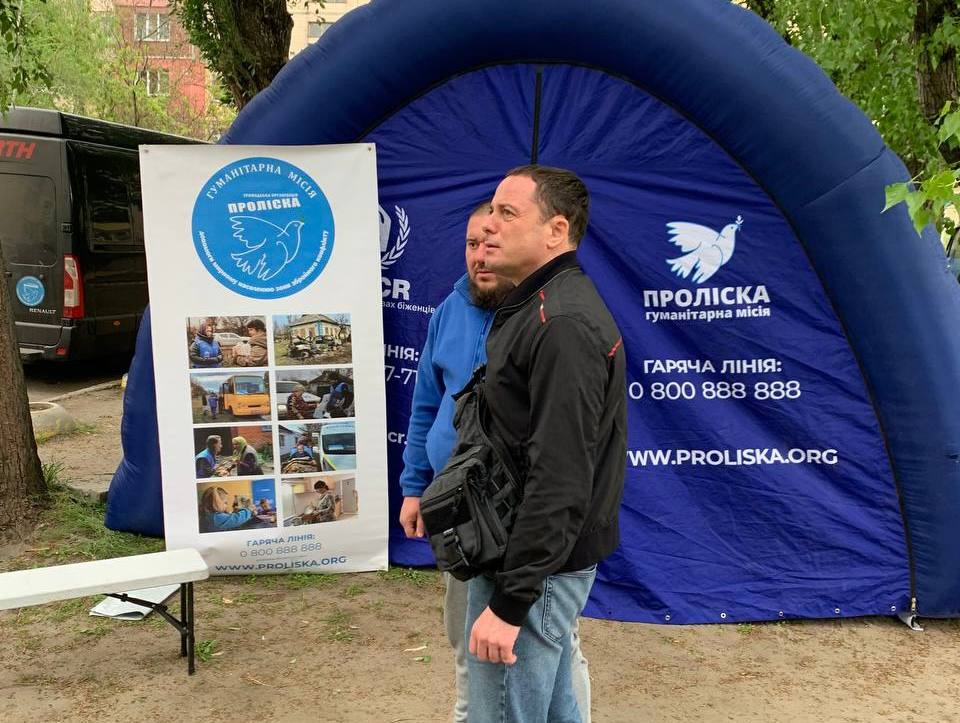 В Кам'янському тривають роботи з ліквідації наслідків влучання ворожого дрону - ФОТО
