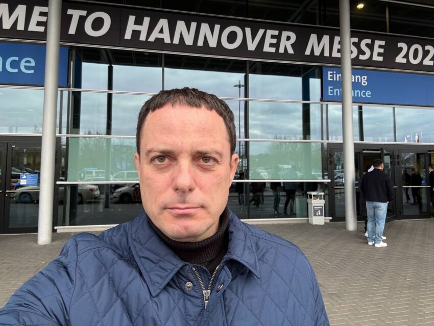 Мер Кам’янського відвідав найбільшу у світі промислову виставку у Німеччині