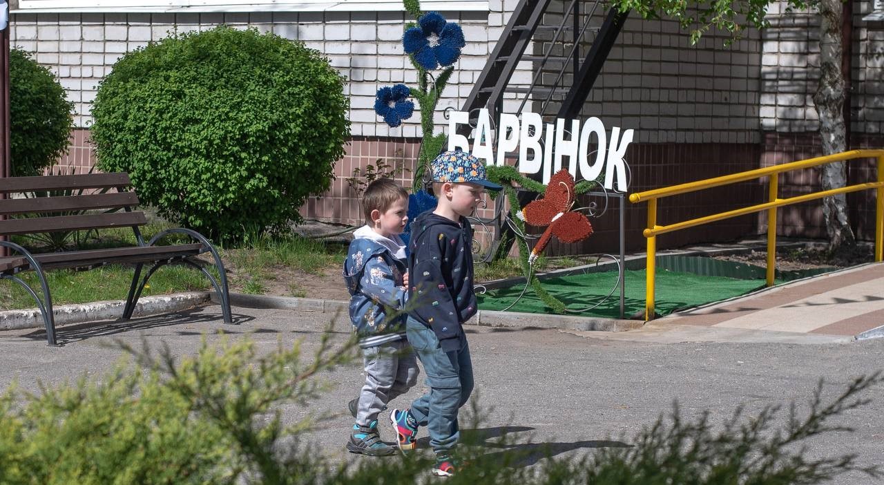 В Кам'янському дитячі садочки продовжують обладнувати сонячними електростанціями - ФОТО