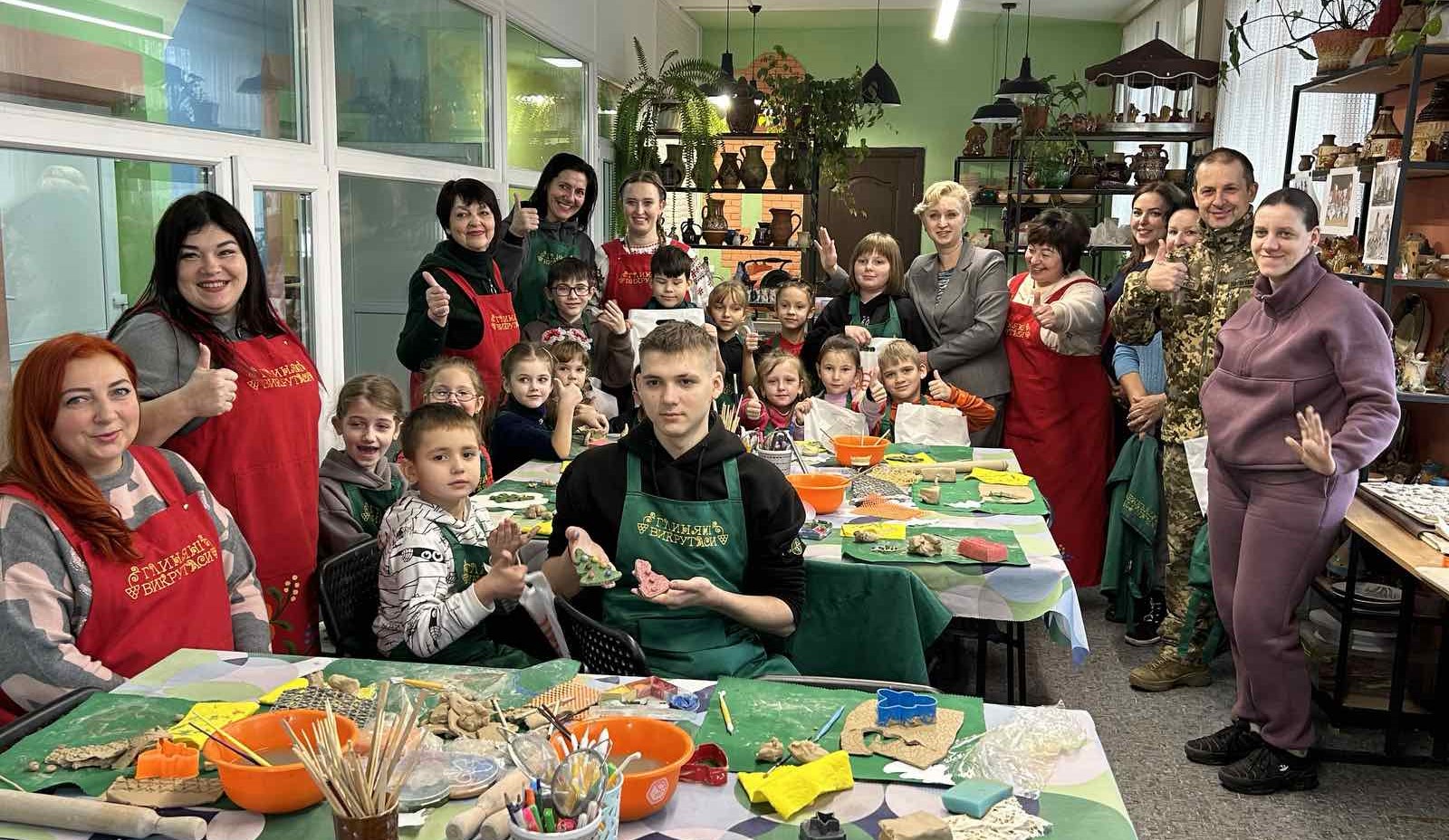 Ірина Худолєєва: «Зранку я – директор школи, вчитель, а з вечора – майстриня гончарка» - ФОТО