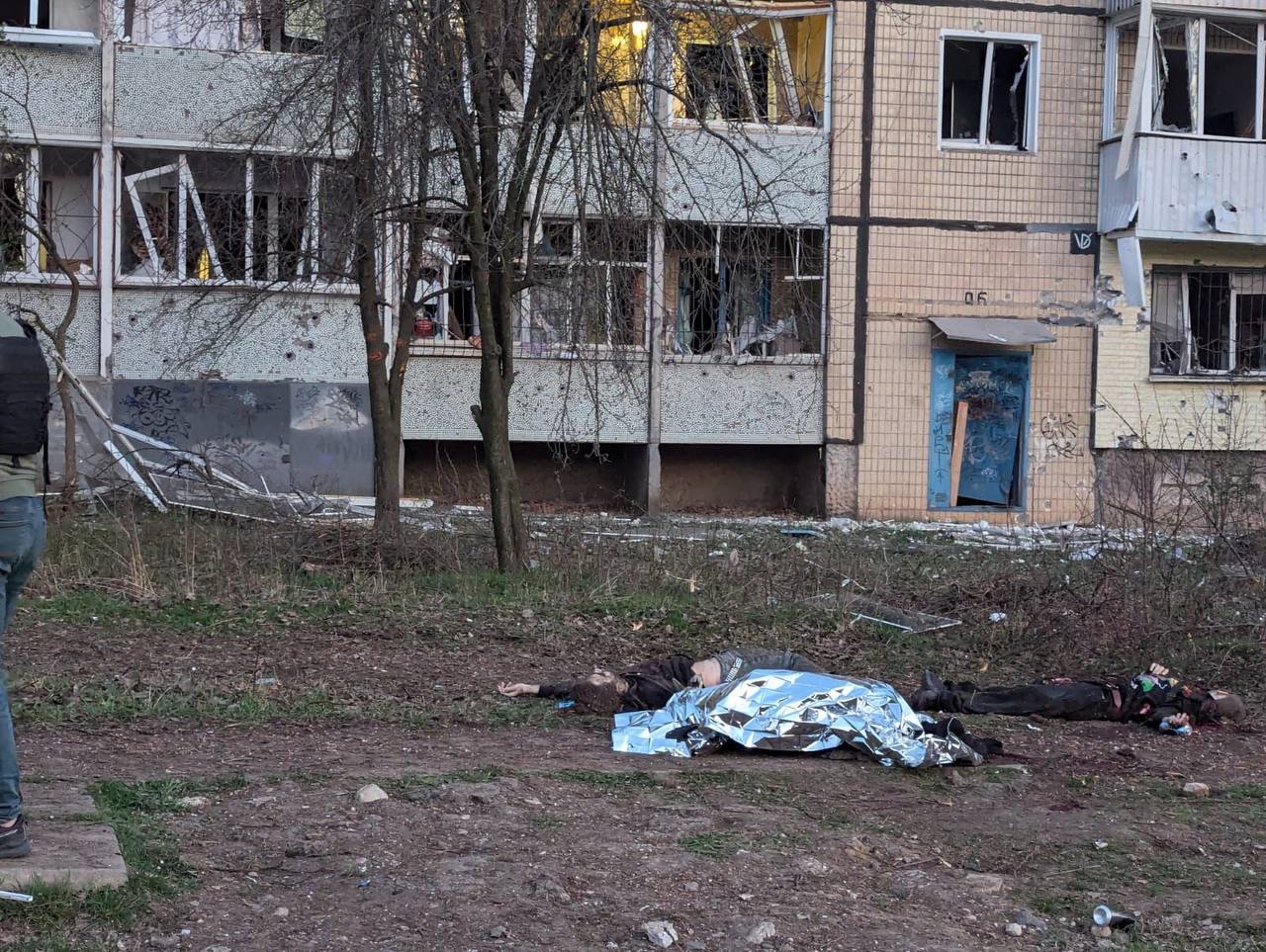 Російські війська вдарили по Кривому Рогу на Дніпропетровщині: кількість загиблих та поранених зростає - ФОТО