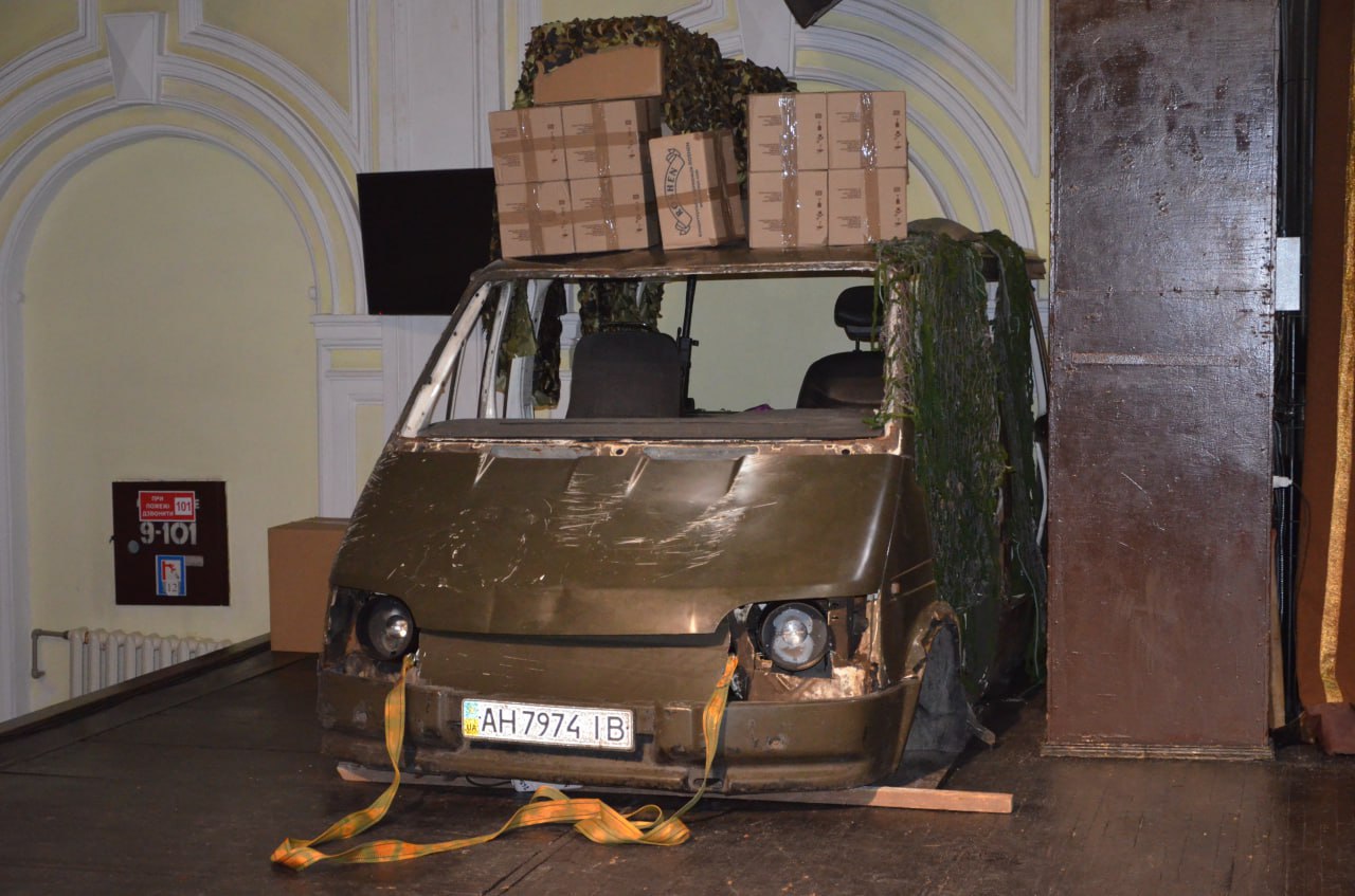 Про людські долі під час війни: на цьому тижні в Театрі Кам'янського відбудеться прем'єра трагіфарсу «Матінка Кураж та її діти» - ФОТО