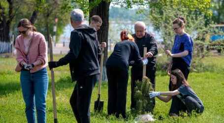 Набережні в Кам’янському готують до початку літнього сезону