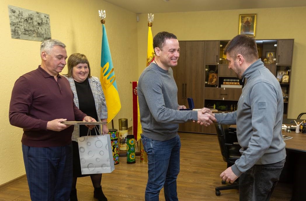 Представники освітніх закладів Кам'янського отримали нагороди на Міжнародній виставці - ФОТО