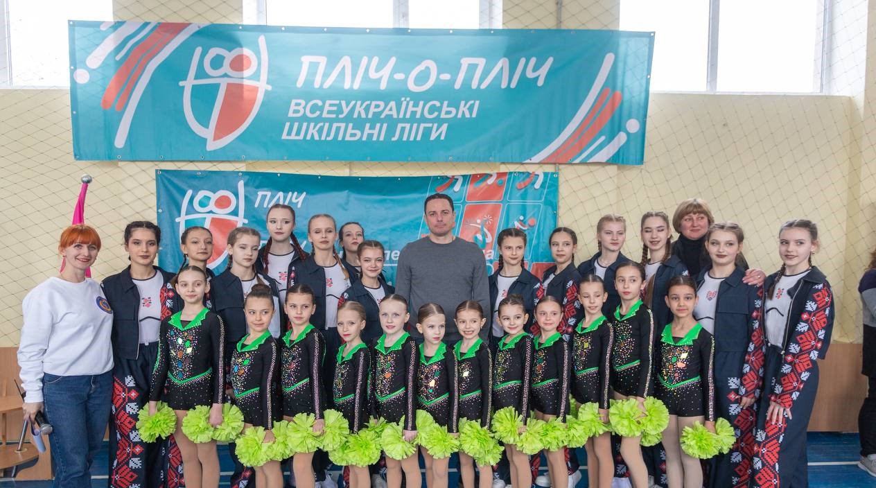 В Кам'янському нагороджували переможців шкільних ліг з шахів та легкої атлетики - ФОТО