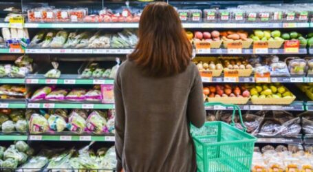 В Україні продовжують зростати ціни на продукти, сигарети, житло, зв’язок та освіту