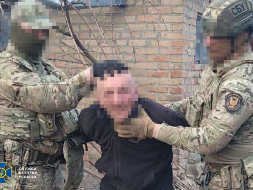 На Дніпропетровщині затримали злочинців, які на замовлення рф планували підпал авто ВСУ та будівлю ТЦК