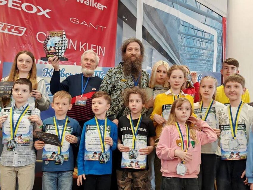 Спортсмени з Кам`янського посіли сім призових місць в змаганнях Дитячої шашкової ліги