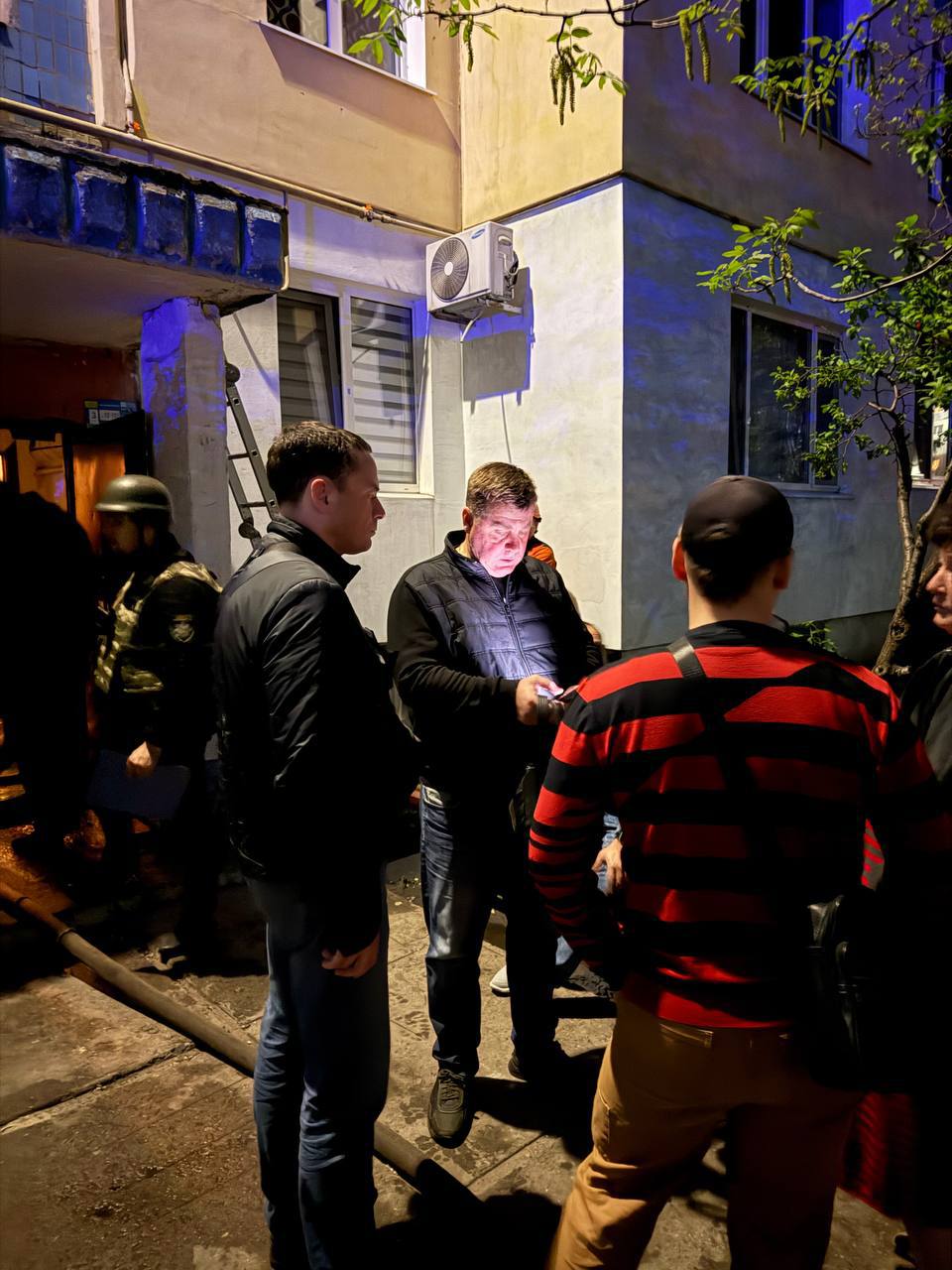 В Кам'янському внаслідок влучання безпілотника в дев'ятиповерхівку загинула людина - ФОТО
