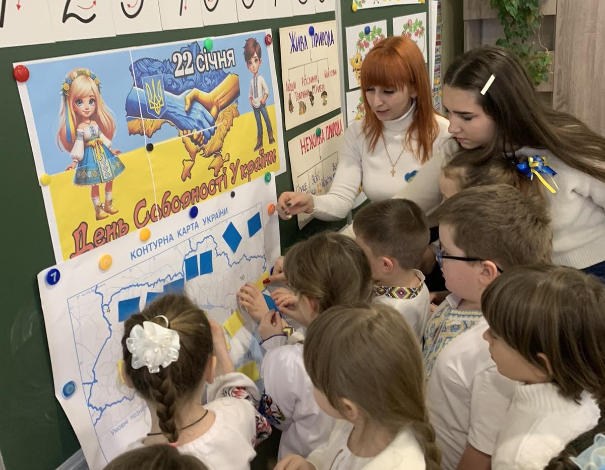 Анастасія Косинська: «Зараз зовсім інша манера спілкування з дітьми, колишнє, звичне: «Я сказала – і ти зробиш!» - вже не працює» - ФОТО