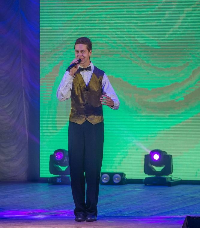 В Кам'янському відбувся Фестиваль-ярмарок «Весна fest – 2025» - ФОТО