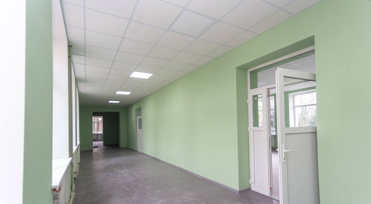 В Кам'янському тривають ремонти у Науковому ліцеї та у другому корпусі ліцею №20 - ФОТО