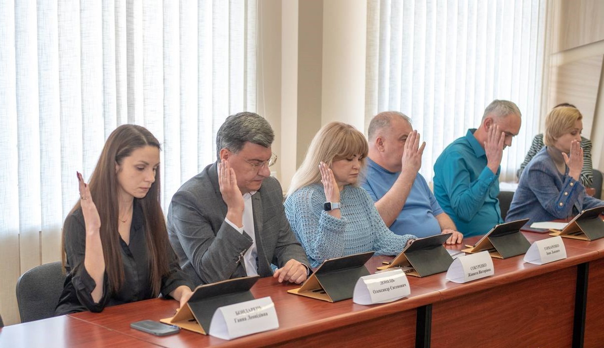 В Кам'янському відбулось засідання виконкому міськради - ФОТО
