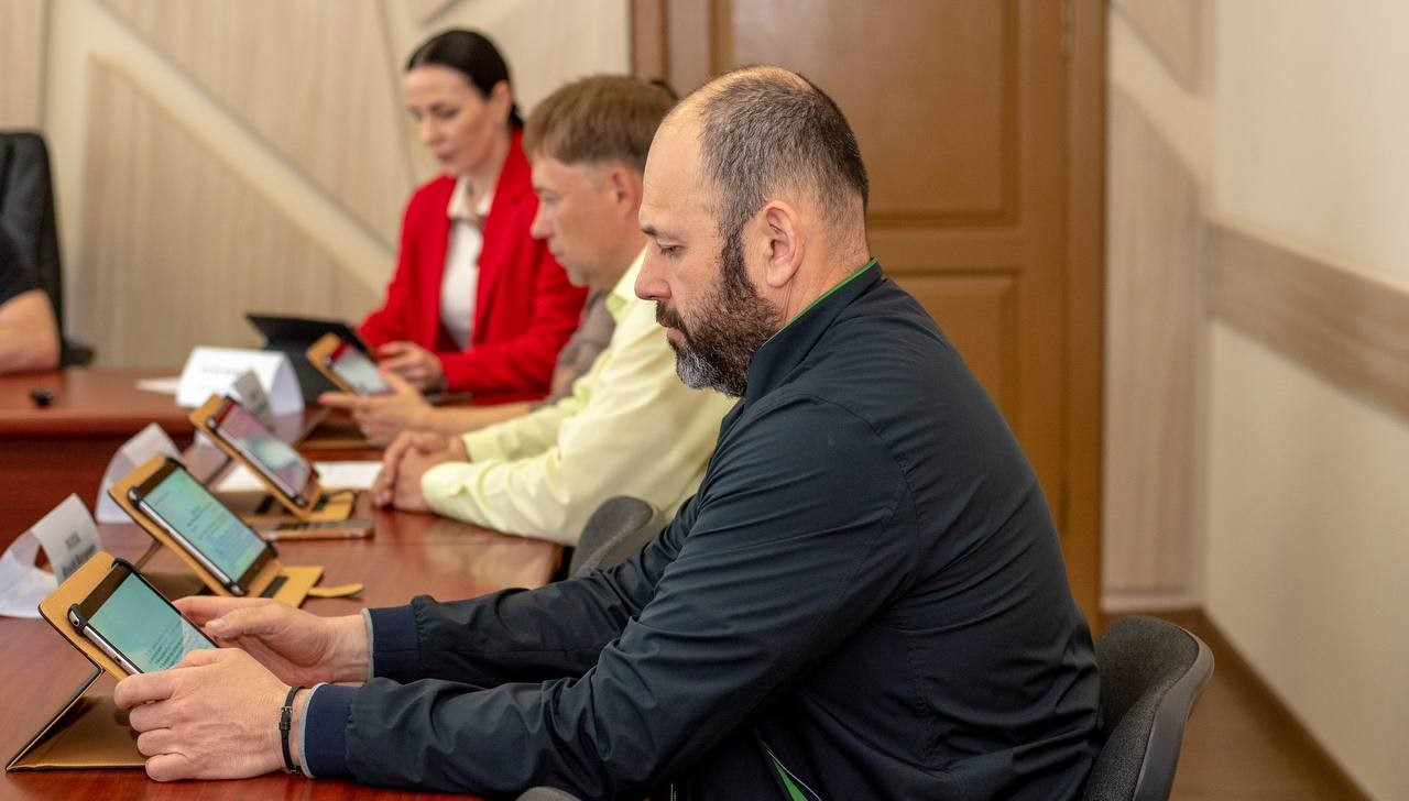 В Кам'янському відбулось засідання виконкому міськради - ФОТО