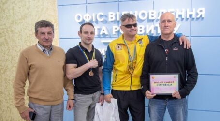 Троє армреслерів з Кам’янського представлятимуть Україну на чемпіонаті Європи