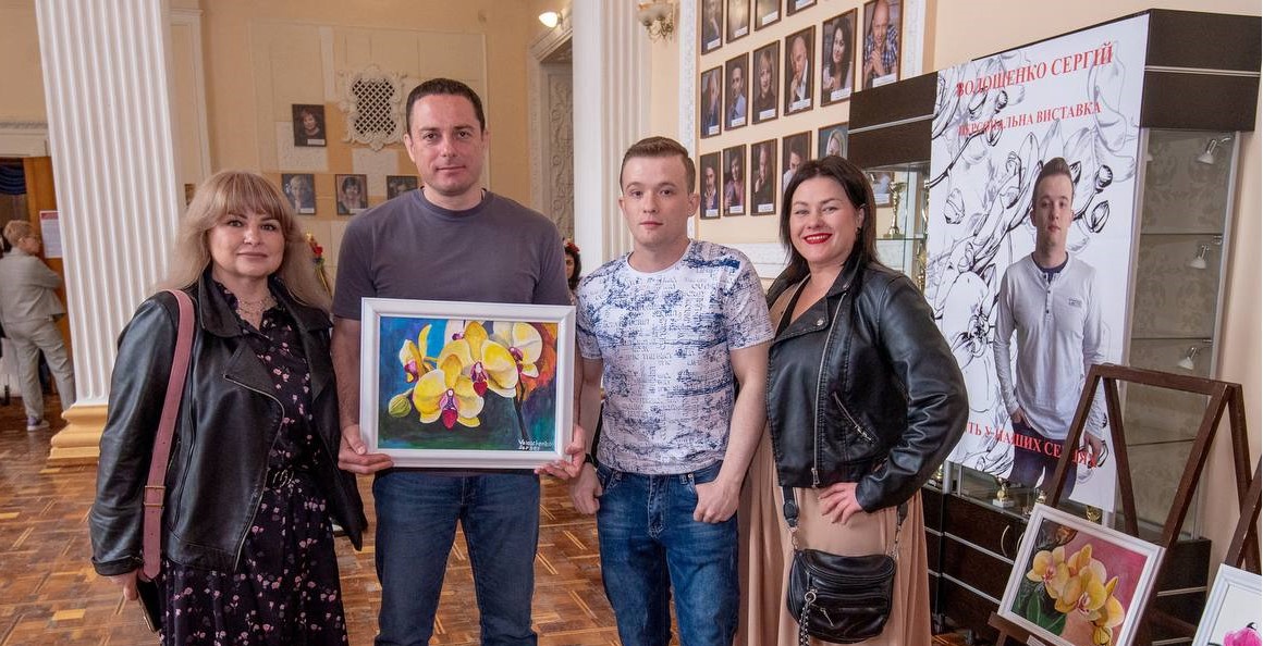 В Кам'янському пройшов концерт вихованців та викладачів мистецьких шкіл міста - ФОТО