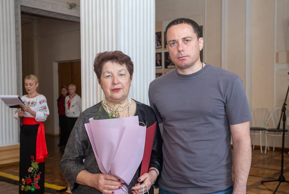 В Кам'янському відкрили нову частину фотовиставки, присвяченої матерям загиблих на війні захисників України - ФОТО
