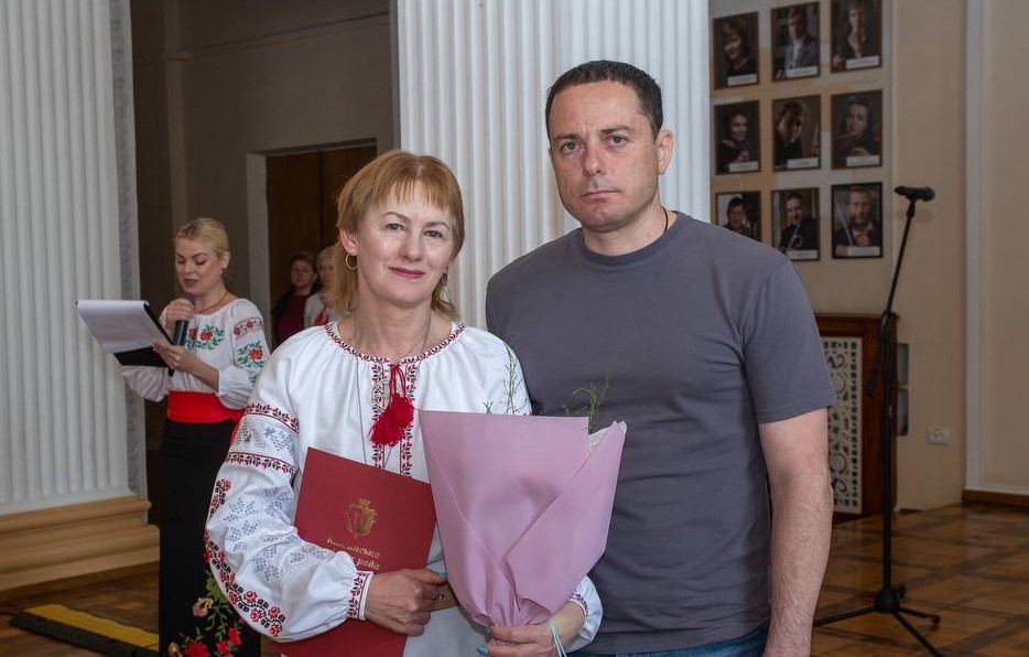 В Кам'янському відкрили нову частину фотовиставки, присвяченої матерям загиблих на війні захисників України - ФОТО