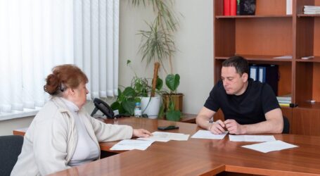 Міський голова Камянского провів особистий прийом громадян