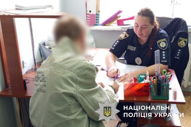 В Кам’янському затримали 32-річного містянина, який ножем поранив жінку