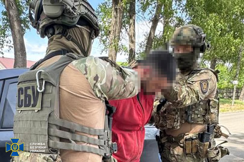 В Дніпрі затримали таксиста, який виявився ворожим агентом та коригував удари по місту