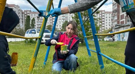 В Кам’янському понад місяць тривали толоки: активні мешканці наводили лад на прибудинкових територіях